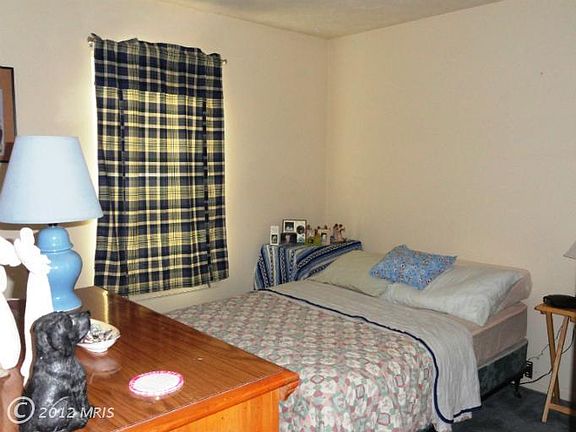 3rd image of 20123 Daniels Cir