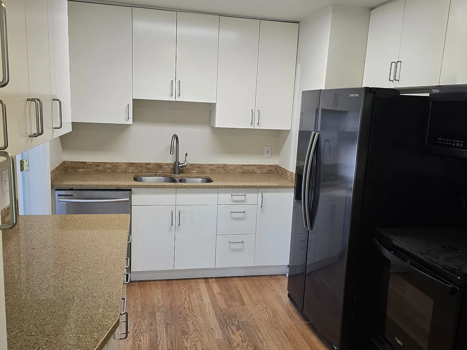 1736 NE 125th Ave — Photo 3