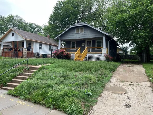 2430 E 67th Ter, Kansas City, MO 64132