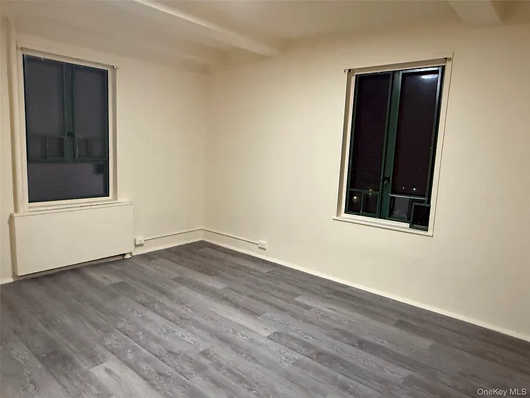 2240 E Tremont Ave #4B — Photo 5