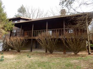 1000 Fintville Rd N, Versailles, KY 40383