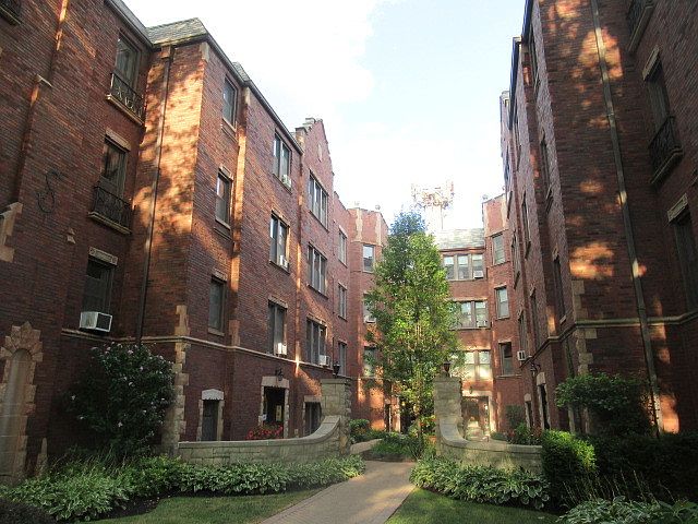 1st image of 6757 N Artesian Ave #1F