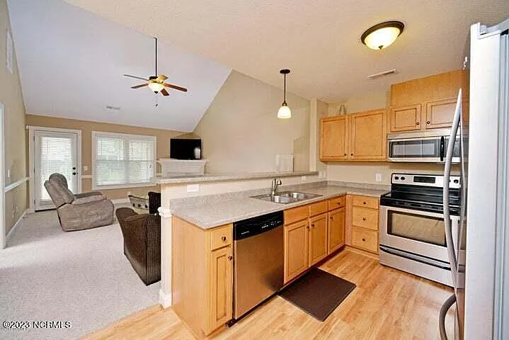 2206 Sweet Bay Dr #A — Photo 8