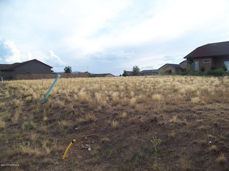 2nd image of 8384 N Prairie Vw
