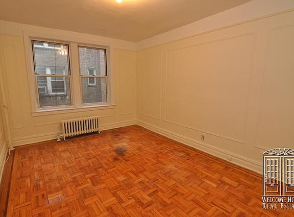 2nd image of 4129 46th St APT 4L