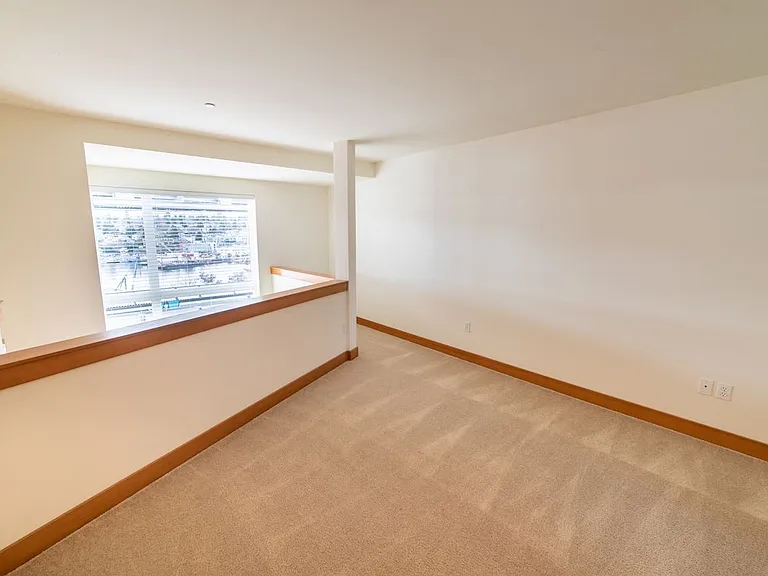 Union Bay Lofts — Photo 17