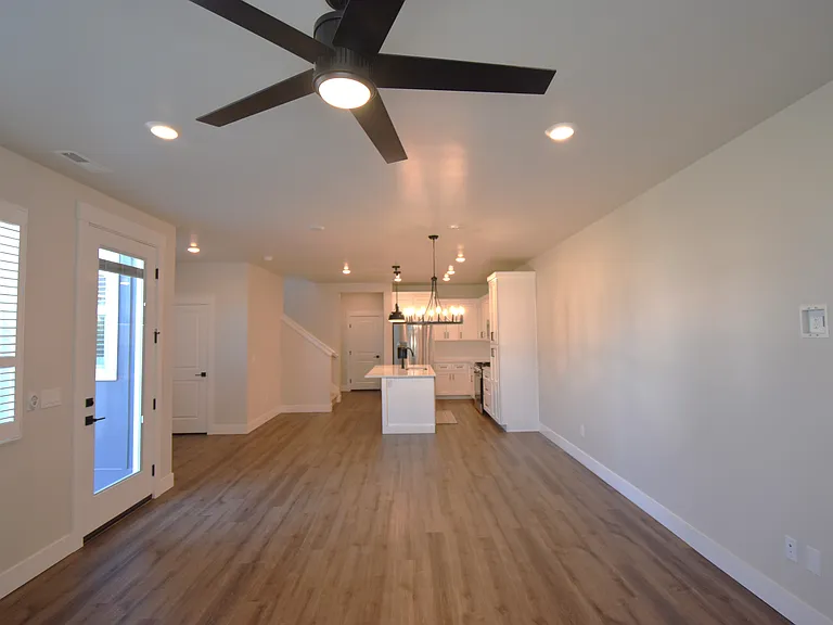 205 S Ripplerock Ln — Photo 11