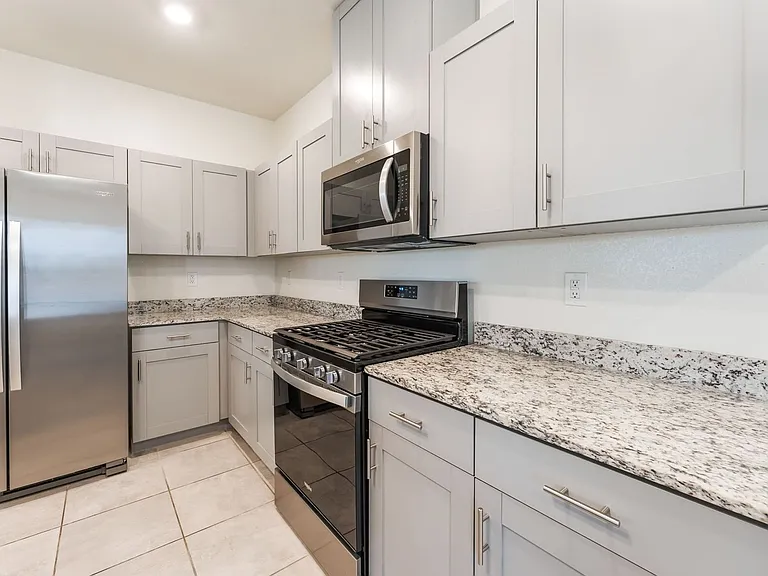 410 Larksong Ave — Photo 8