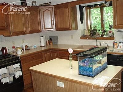 3rd image of 7048 Woods West Dr