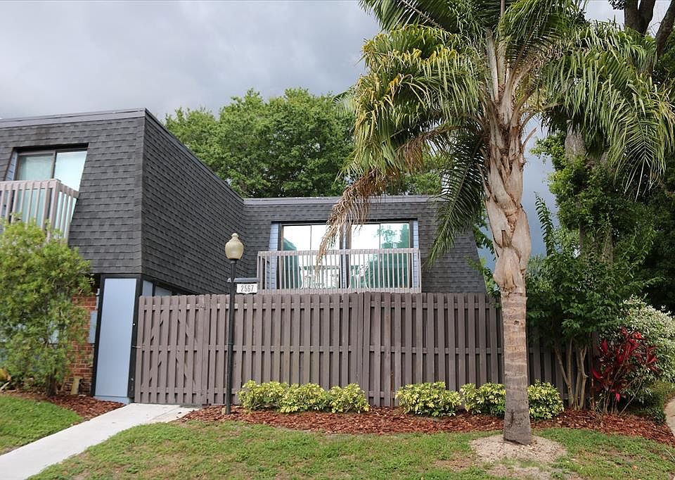 1st image of 2567 Derbyshire Cir