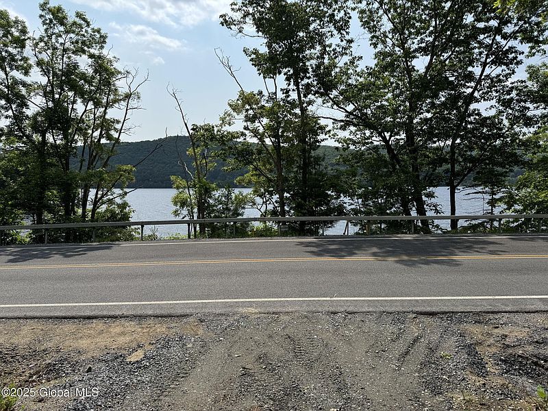 4th image of 13 Stone Road