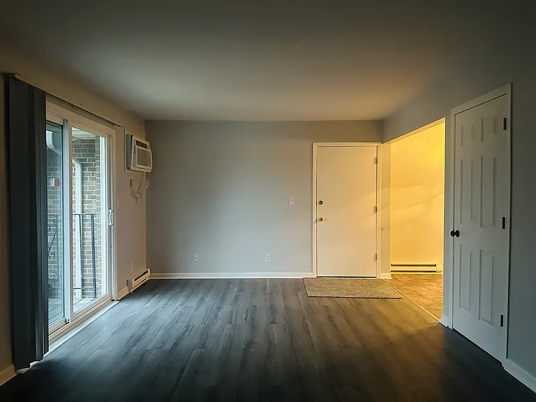4725 Wolverton Ln #6 — Photo 2