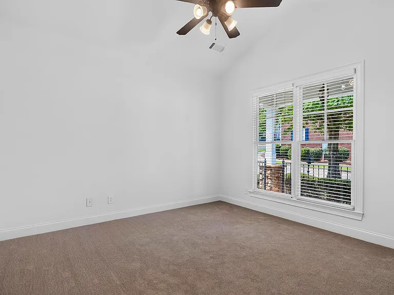 1081 Carriage Ridge Dr — Photo 39