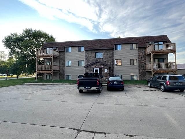 1st image of 2833 19th Ave S #12