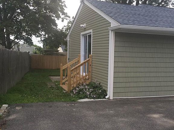 2nd image of 6 Meadow Dr
