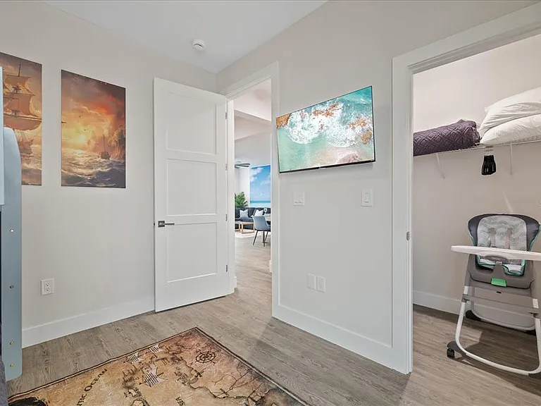623 Petit Way — Photo 24