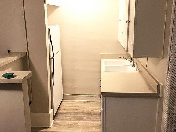 2nd image of 1700 W University Ave APT 2