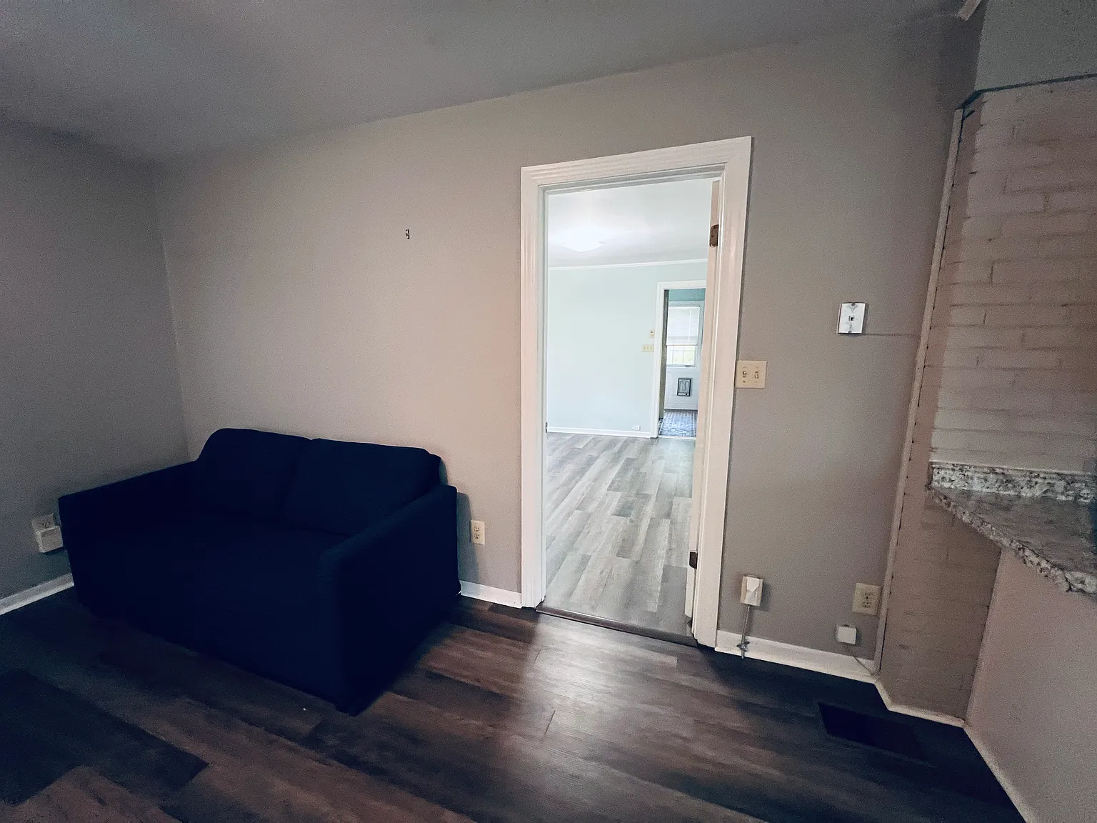 1 bed, 800 sqft, $1,330 — Photo 4