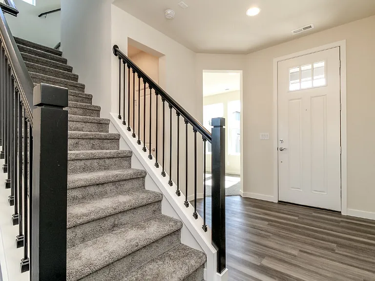 5632 S 302nd St — Photo 5