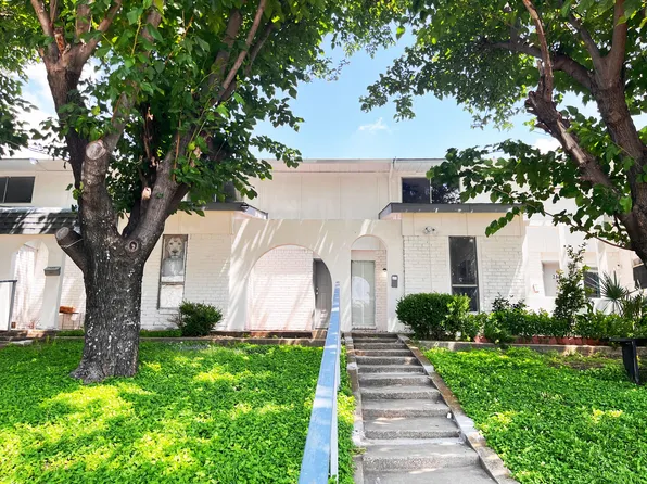 2454 Doreen St, Grand Prairie, TX 75050