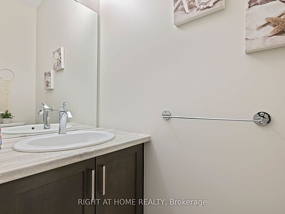 4th image of 445 Ontario St W #56