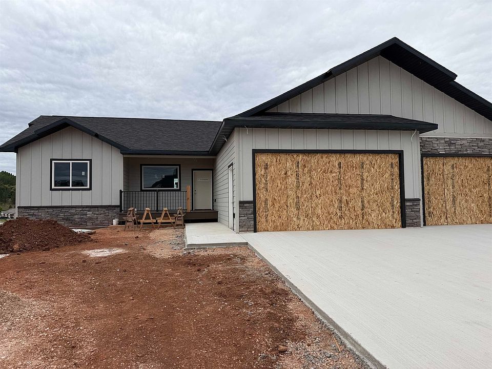 2nd image of 598 Gooseberry Rd