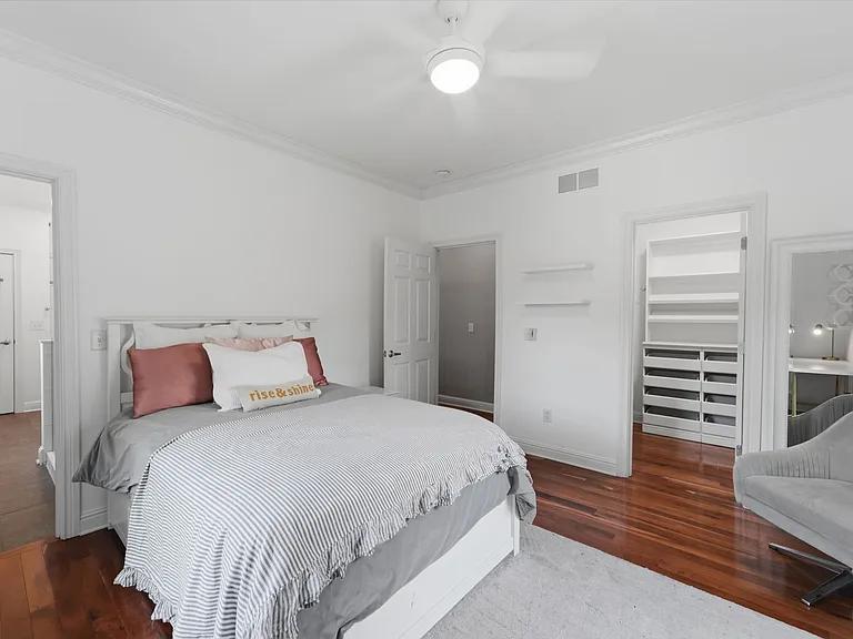 7273 Berkley Sq S — Photo 17