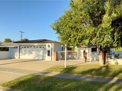 2031 S Center St, Santa Ana, CA, 92704