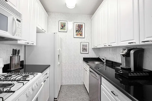 Sold by Compass | media 4