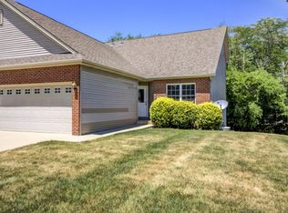 1006 Ravina Dr, Chatham, IL 62629