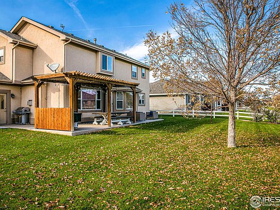 4th image of 267 S Mountain View Dr