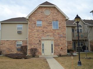 1490 Spring Brook Ct UNIT 1F, Round Lake Beach, IL 60073