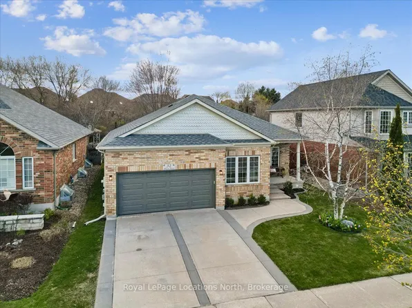 32 Alyssa Dr, Collingwood, ON L9Y 5K9