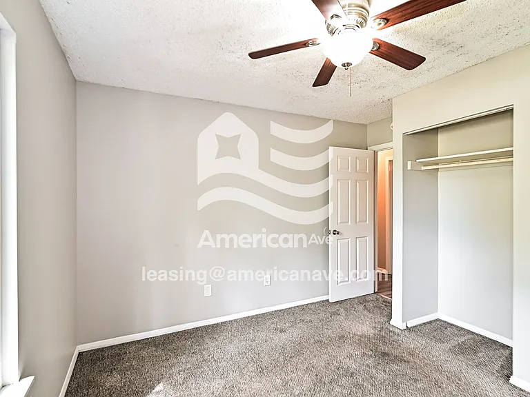 1621_011_main_bedroom_10.jpg