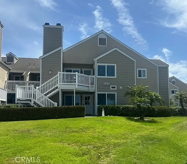 3 bed, 1235 sqft, $6,900 — Photo 2