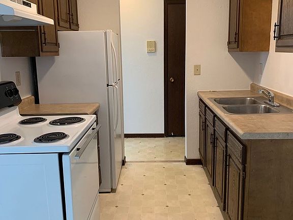 2nd image of 511 7th St S APT 303