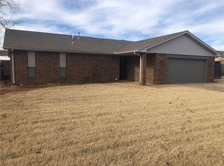 307 Peggy Dr, Elk City, OK 73644