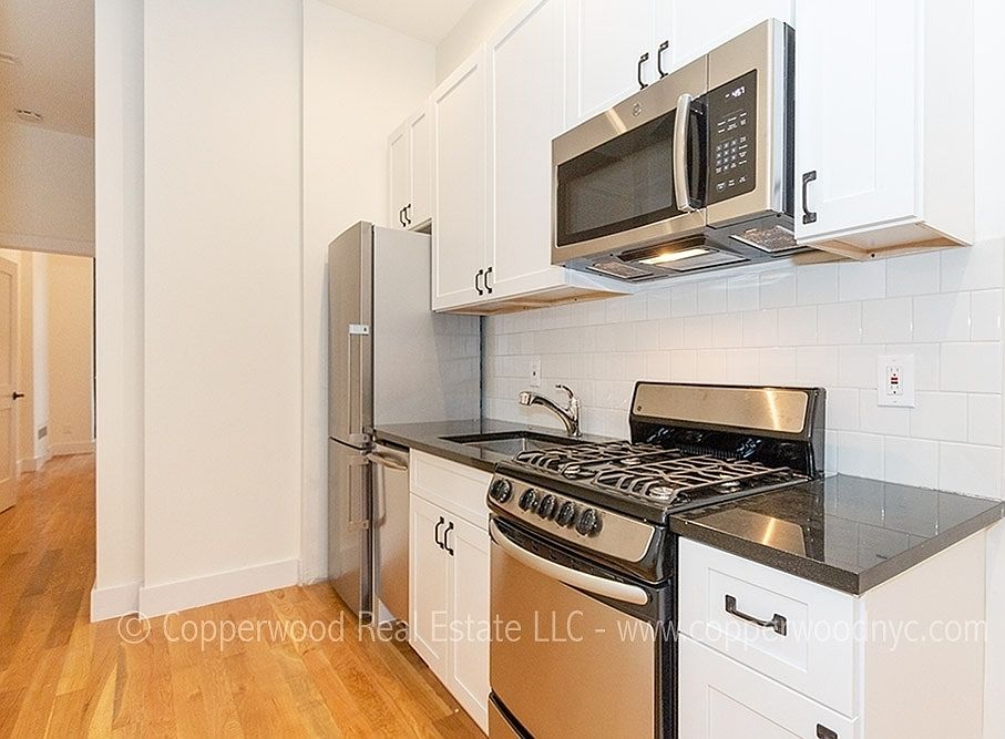 1st image of 121 E 82nd St APT 4
