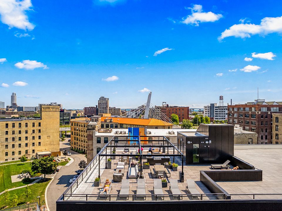 3,000 SQFT Rooftop Patio