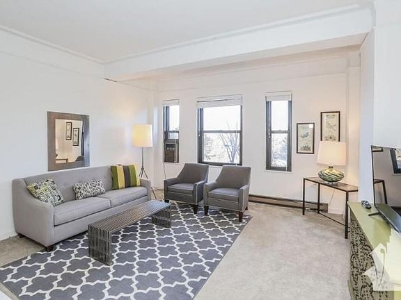4th image of 2150 N Lincoln Ave #1405