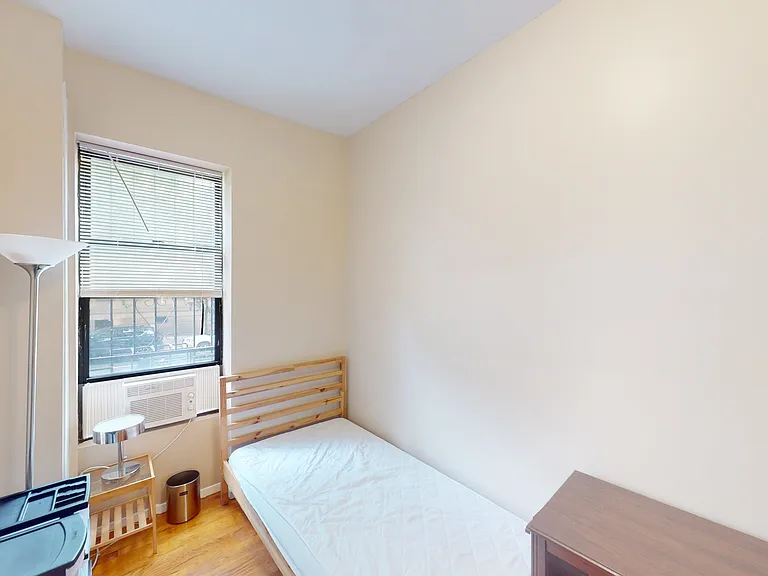 180 Claremont Ave #4 — Photo 12