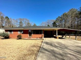 78 Shamrock Dr, Laurel, MS 39443