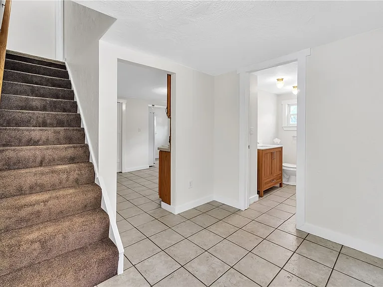116 Purvis Ln — Photo 3