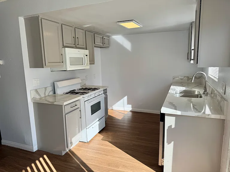 33091 Santa Rosa Dr — Photo 5