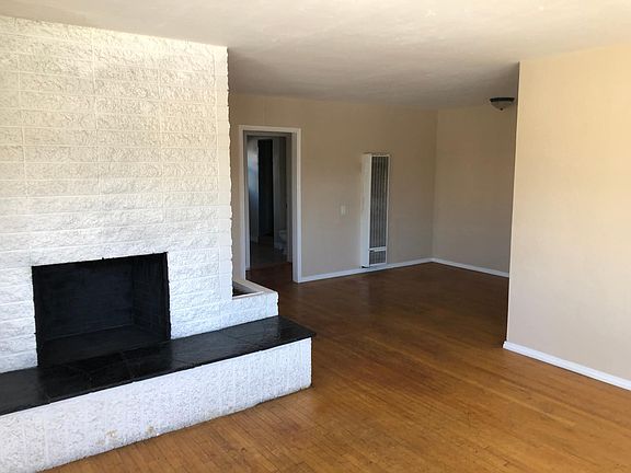 2nd image of 4911-13 63rd St