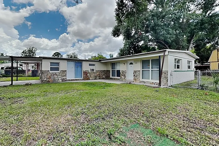 1703 Carnegie Cir