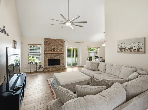 3210 MORNING TRL, San Antonio, TX 78247