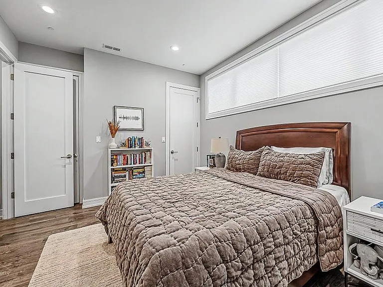 1824 N Kedzie Ave #1E — Photo 8