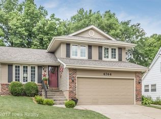 4744 70th Pl, Urbandale, IA 50322