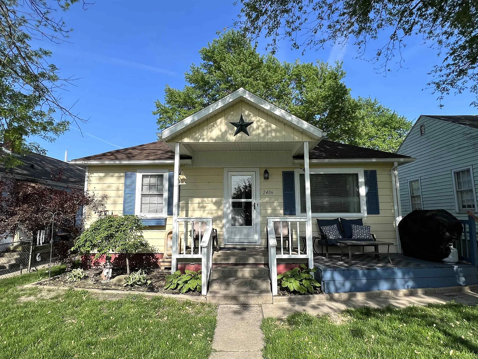 2406 S Ebright St photo 1